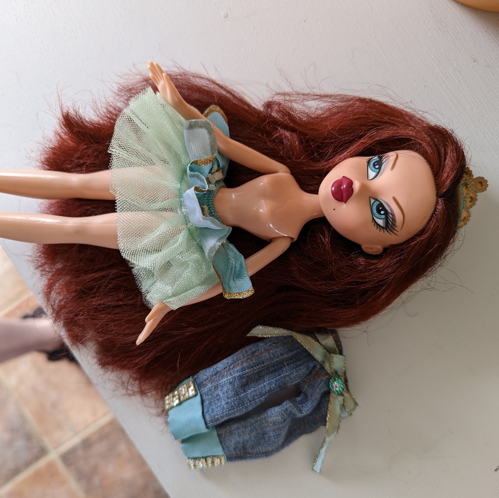 Bratz Princess Roxxi